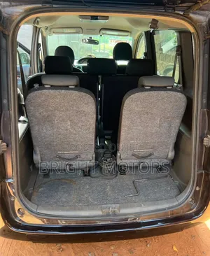 Toyota Sienta 1.5 FWD 2013 Black