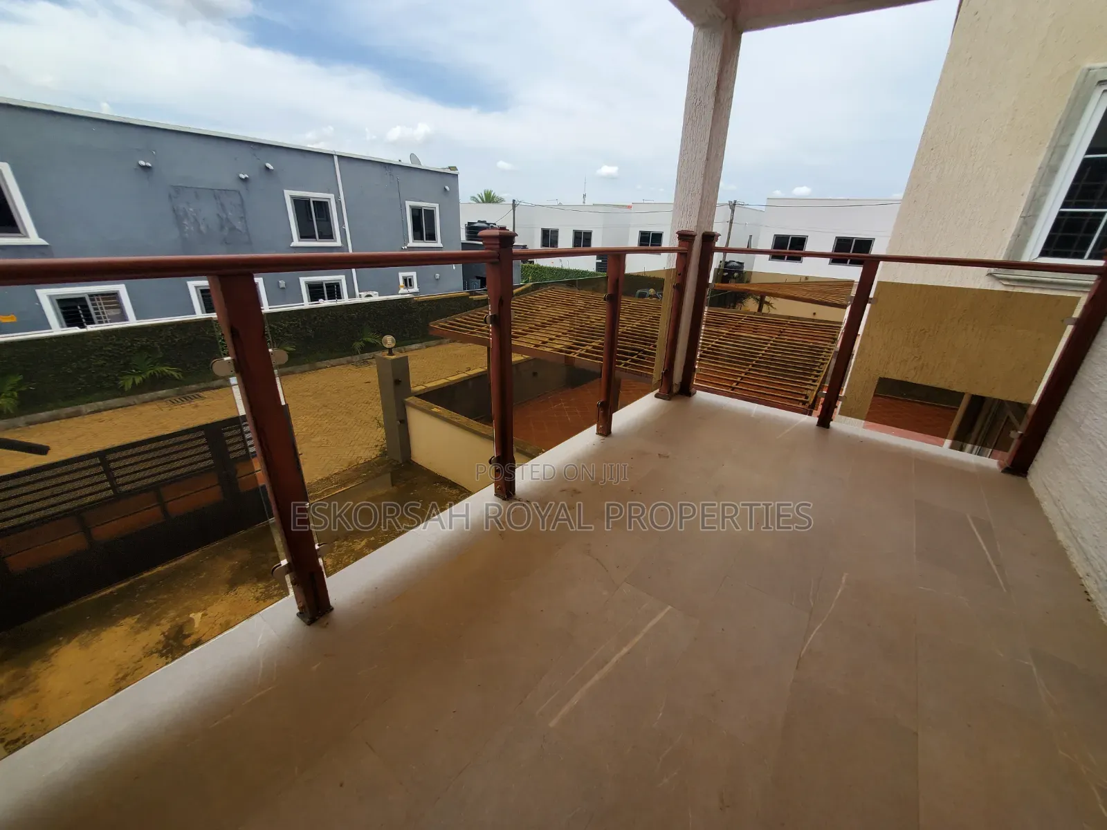 3bdrm House in East Legon, A&C Mall Area for sale