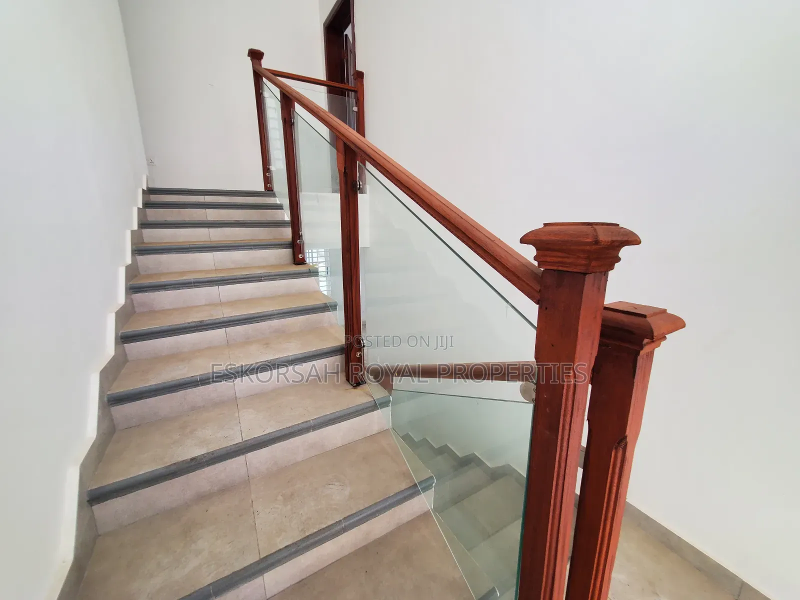 3bdrm House in East Legon, A&C Mall Area for sale
