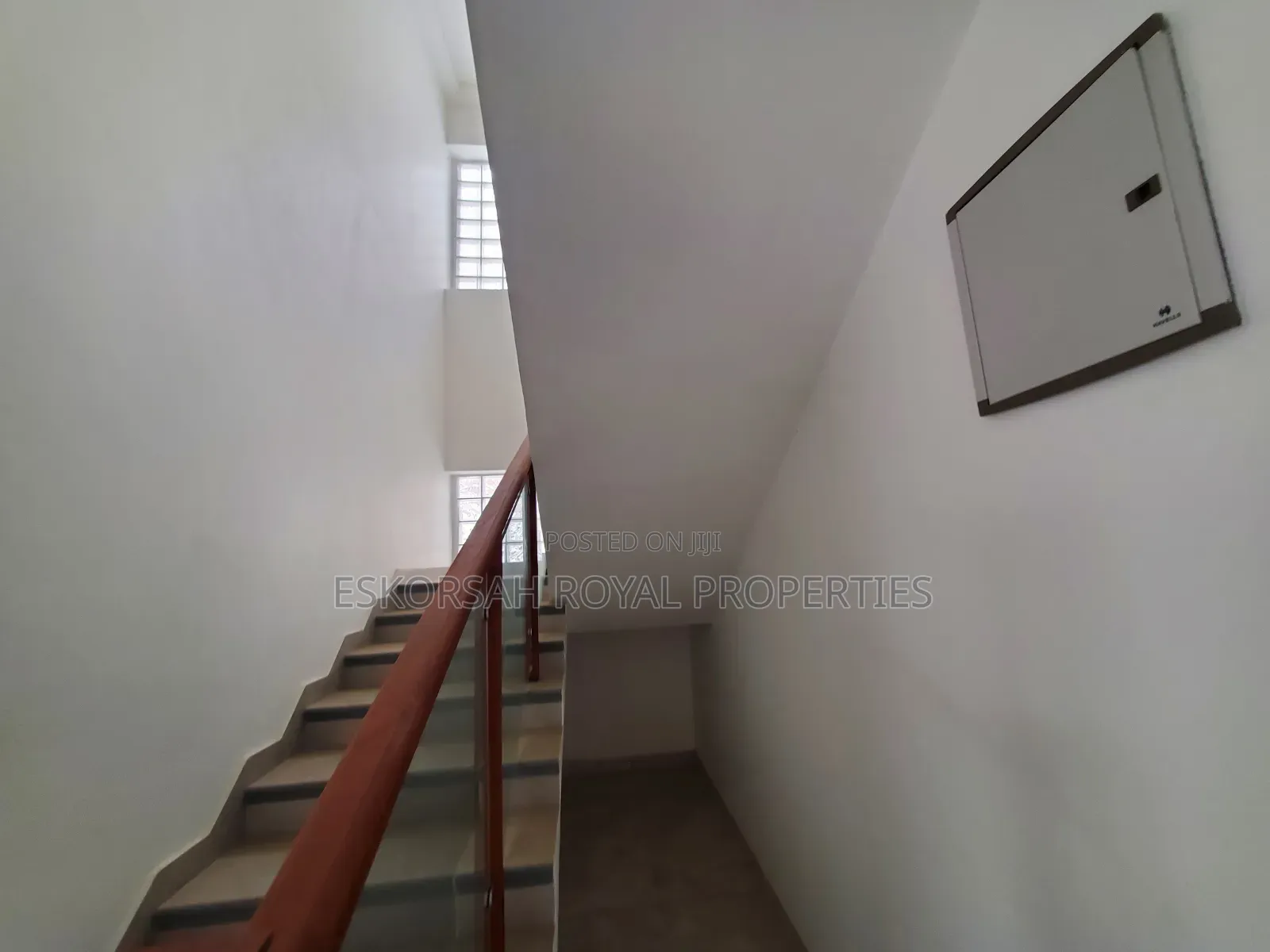 3bdrm House in East Legon, A&C Mall Area for sale