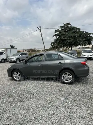 Toyota Corolla S 4dr Sedan (1.8L 4cyl 4A) 2013 Gray
