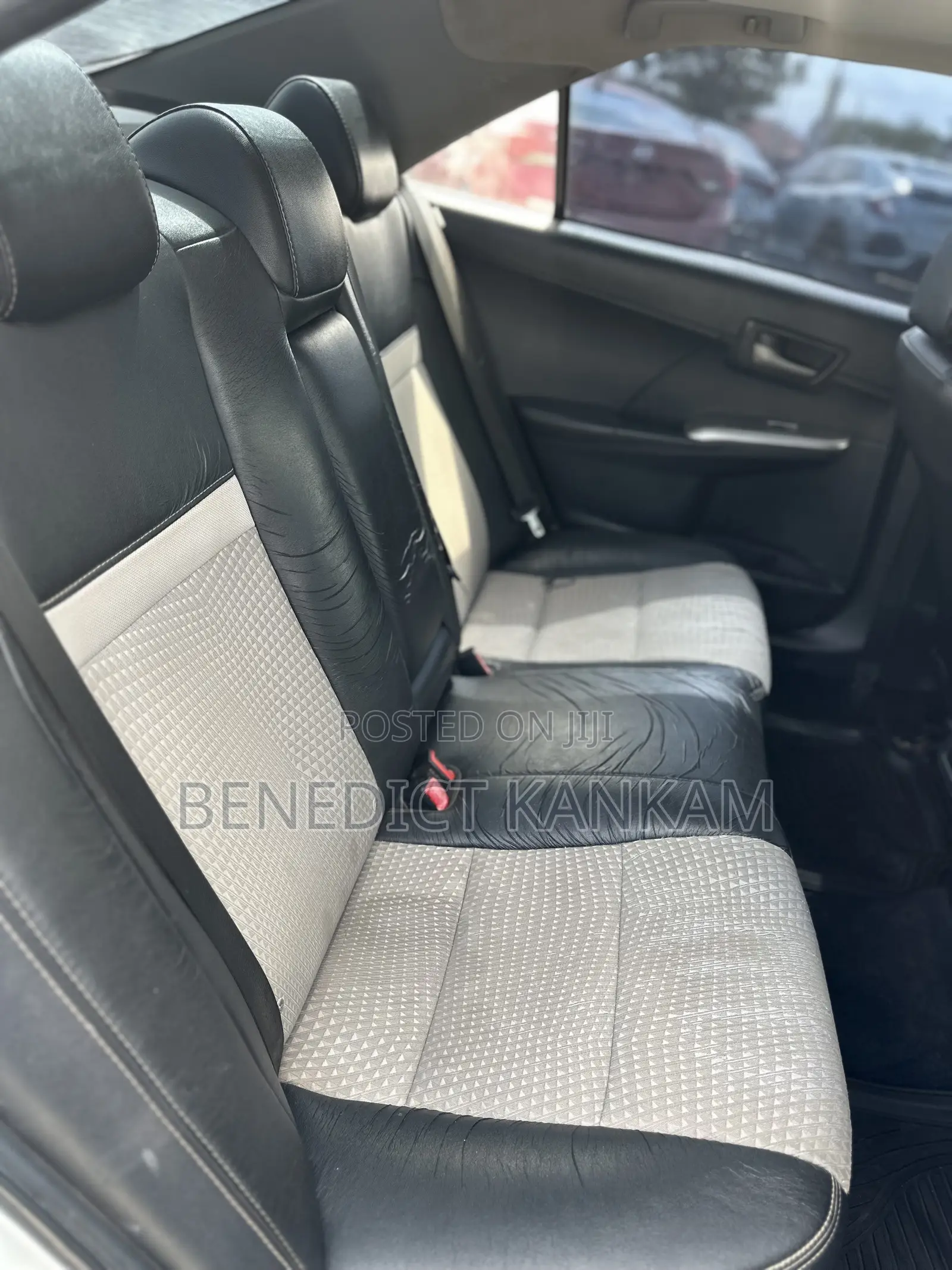 Toyota Camry SE 4dr Sedan (2.5L 4cyl 6A) 2014 White