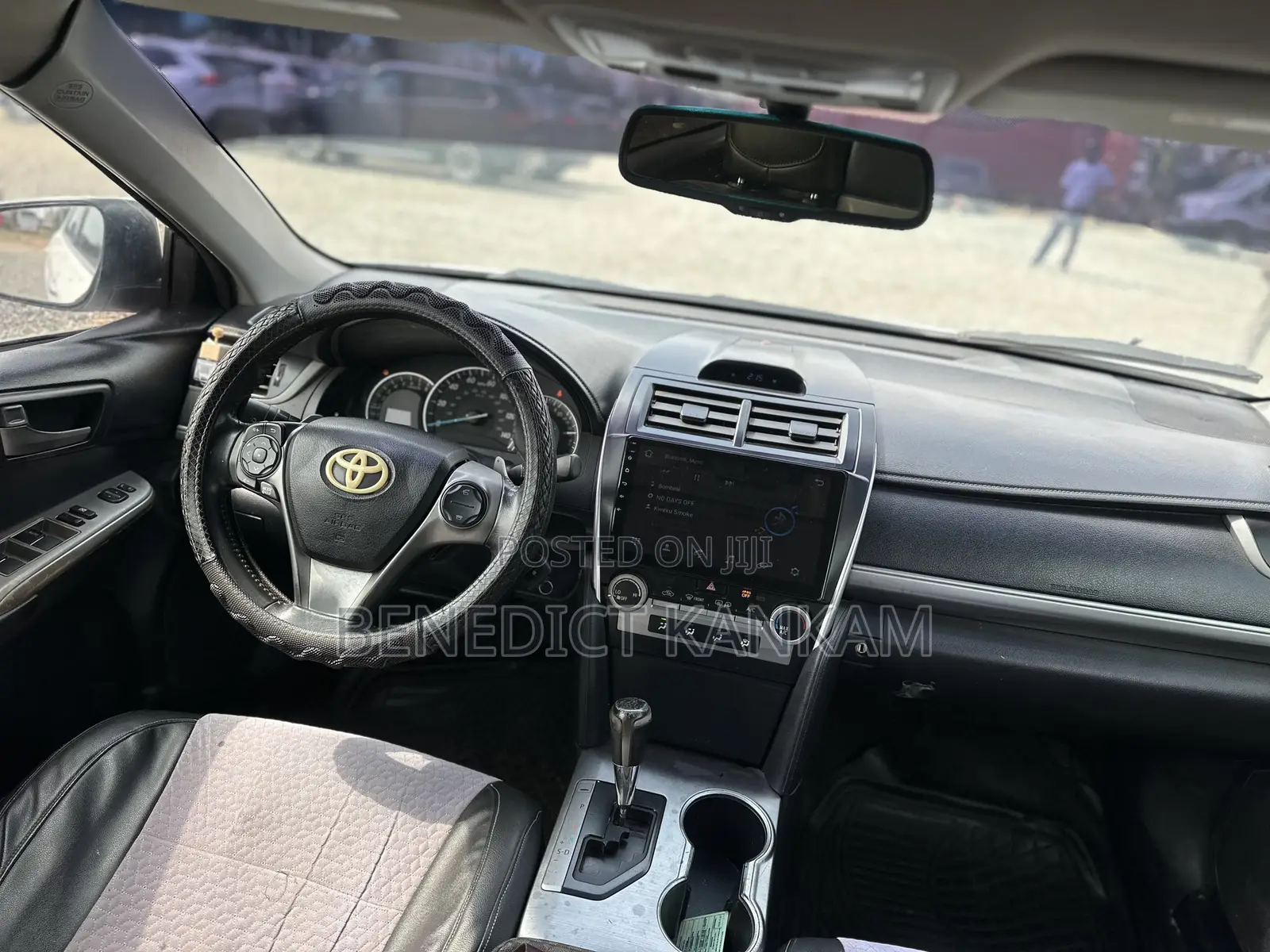 Toyota Camry SE 4dr Sedan (2.5L 4cyl 6A) 2014 White