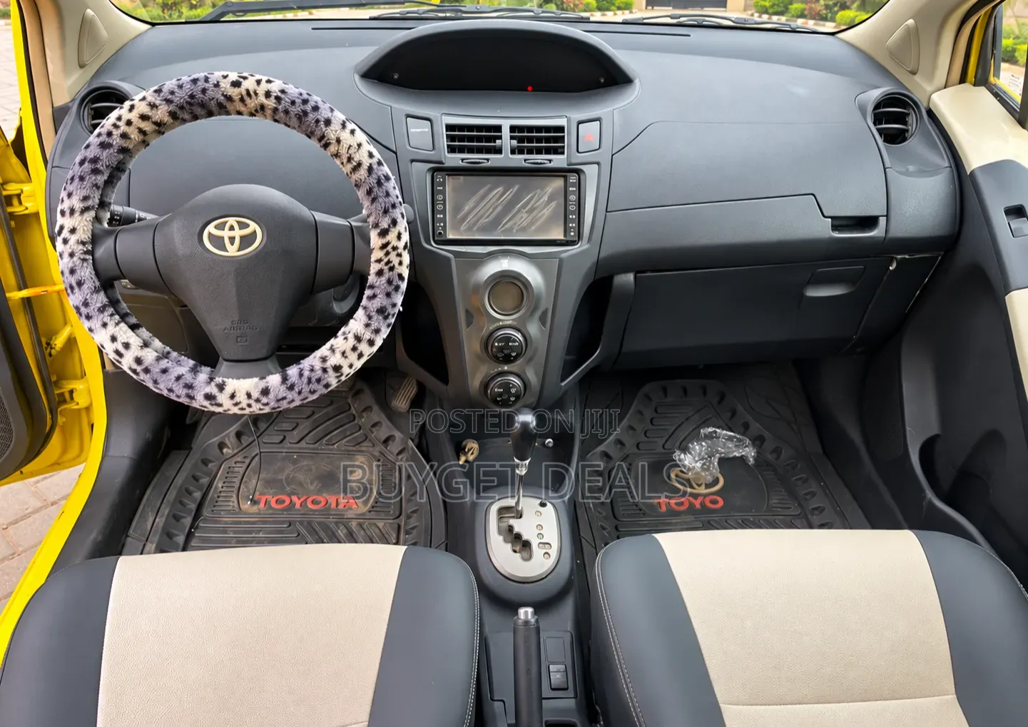 Toyota Vitz 1.5 FWD 3dr 2010 Yellow