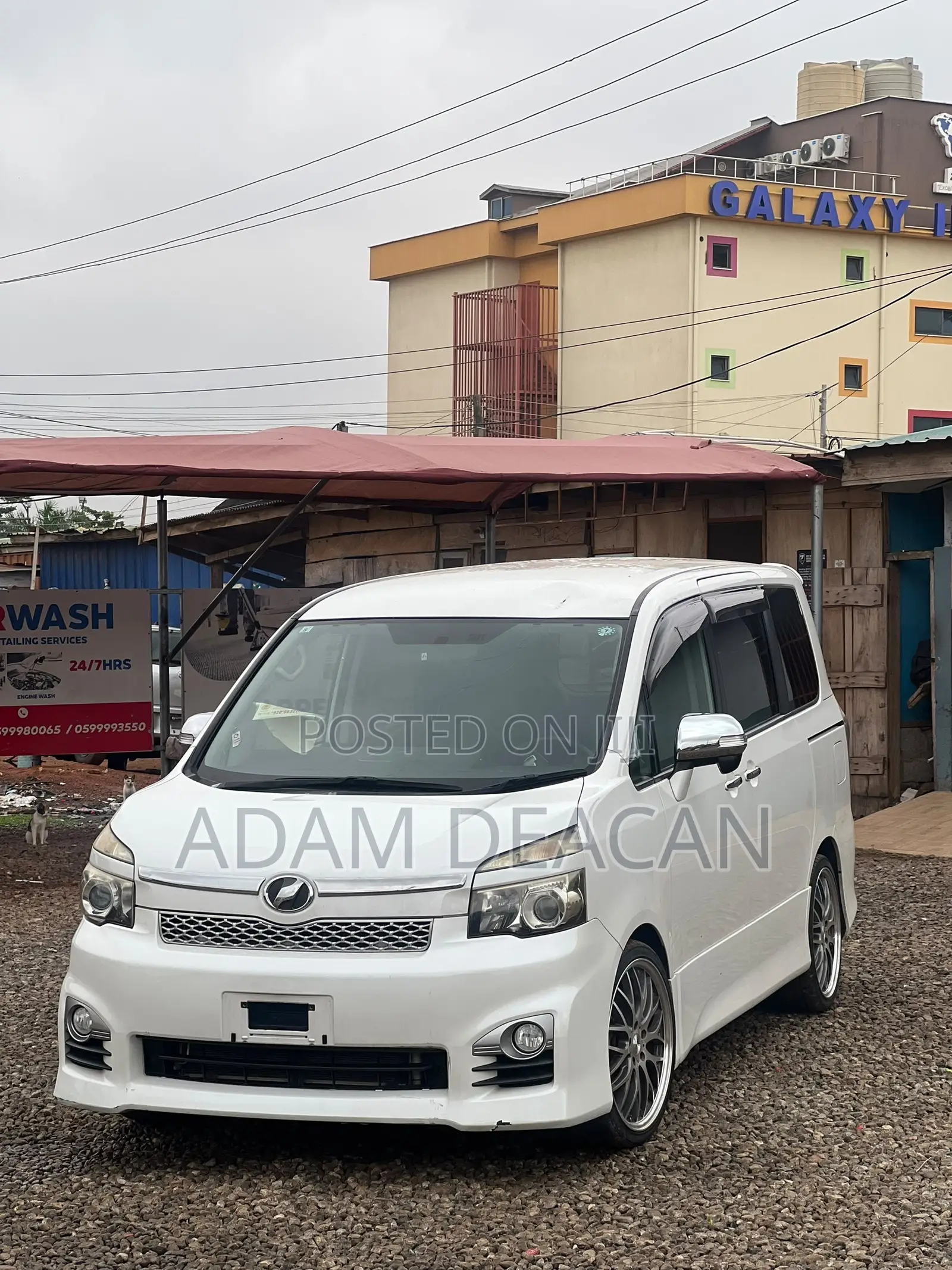 Toyota Voxy 2013 White