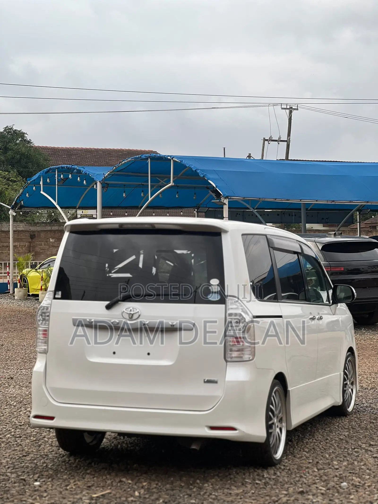 Toyota Voxy 2013 White