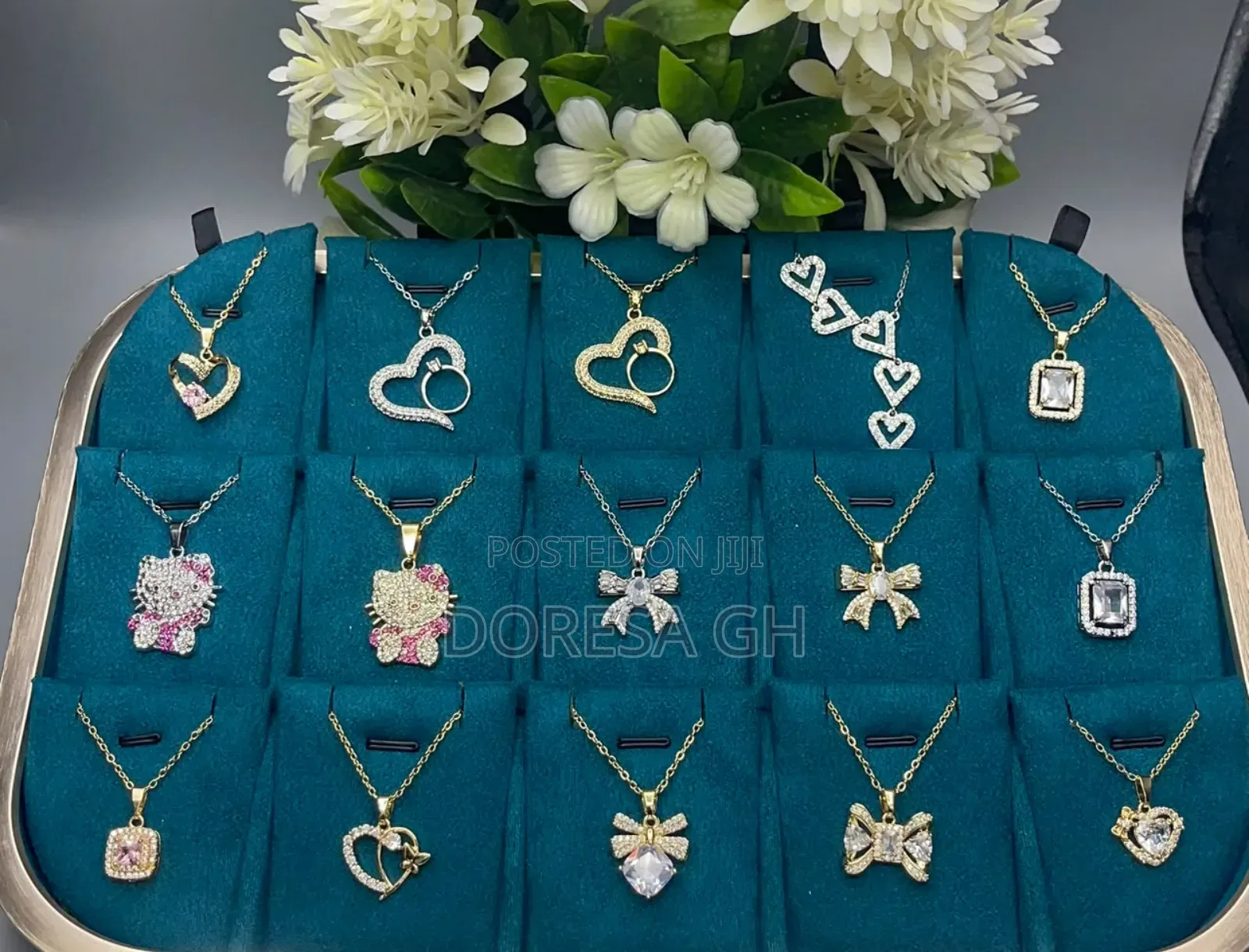 Stainless Steel Ladies Necklace – Elegant Jewelry for Women in Ghana