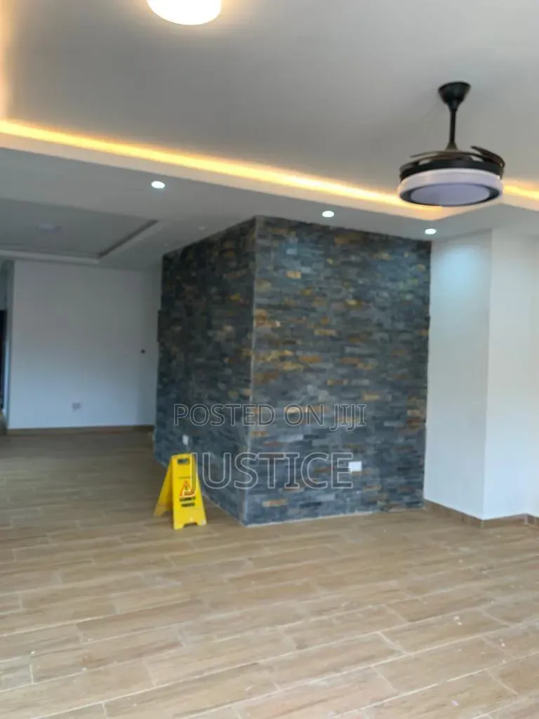 4bdrm Duplex in Kwabenya for sale