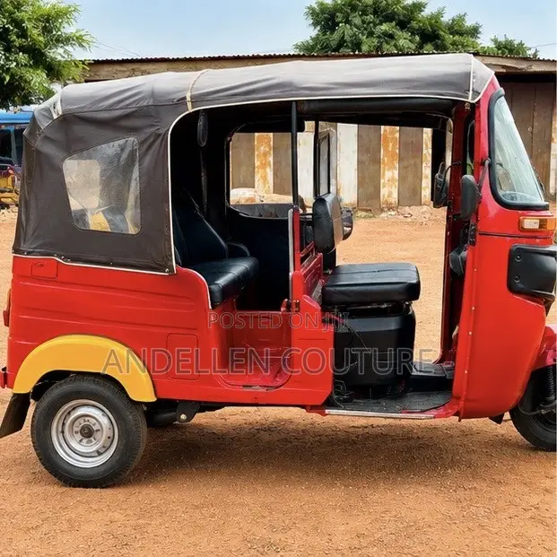 Bajaj RE 2025 Red