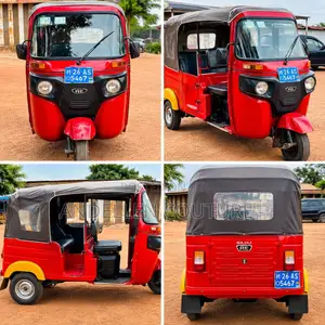 Bajaj RE 2025 Red