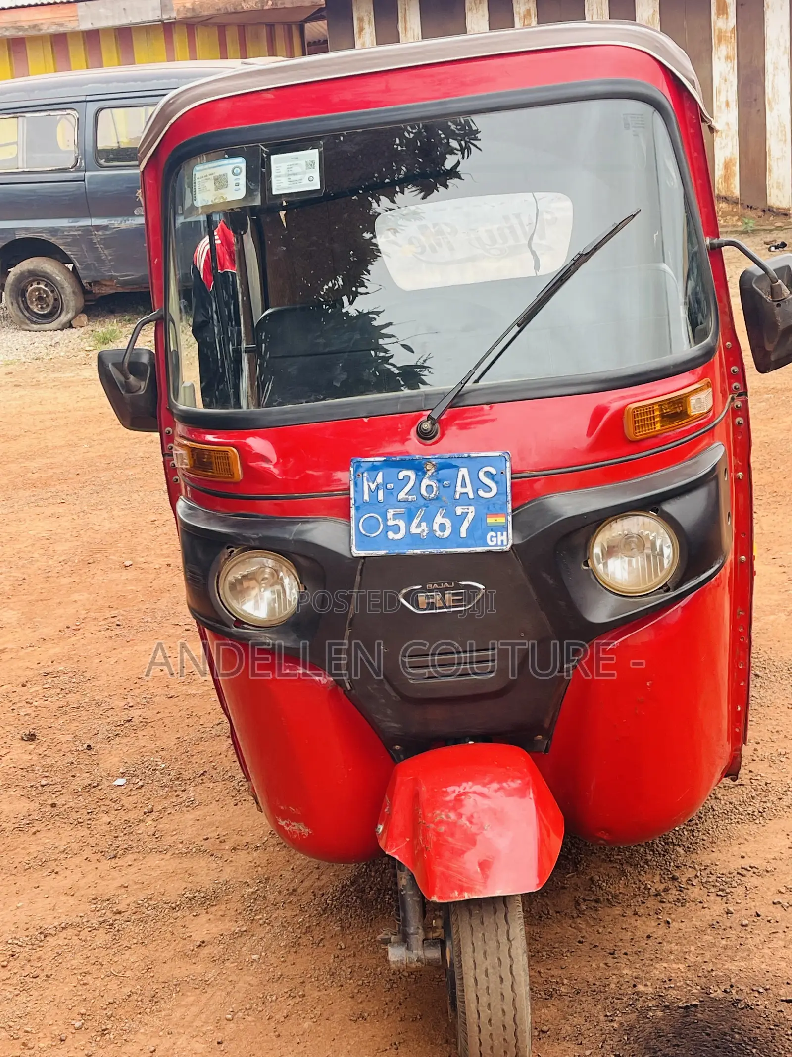 Bajaj RE 2025 Red