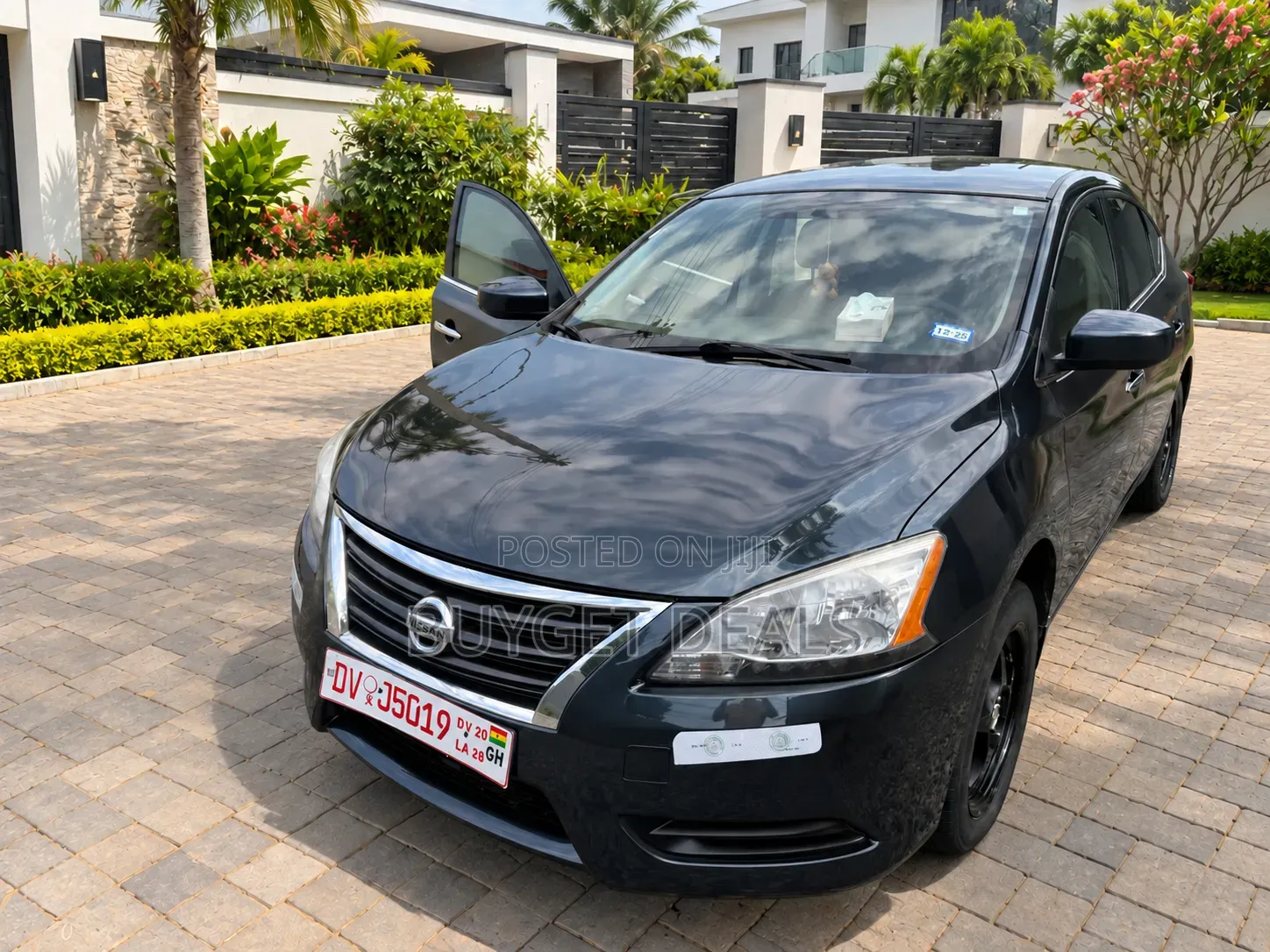 Nissan Sentra SV 4dr Sedan (1.8L 4cyl CVT) 2014 Black