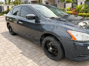 Nissan Sentra SV 4dr Sedan (1.8L 4cyl CVT) 2014 Black
