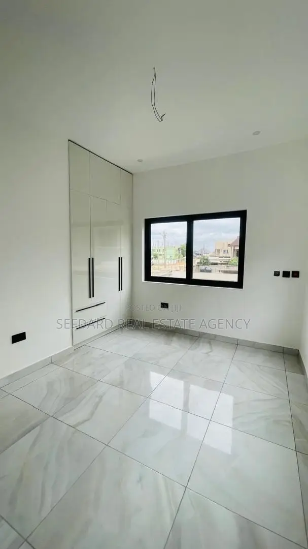 4bdrm House in Sefdard Properties, Ablekuma for sale