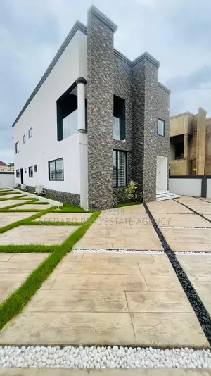 4bdrm House in Sefdard Properties, Ablekuma for sale