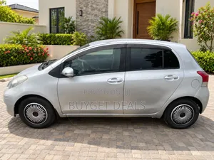 Toyota Vitz 1.5 FWD 5dr 2010 Silver