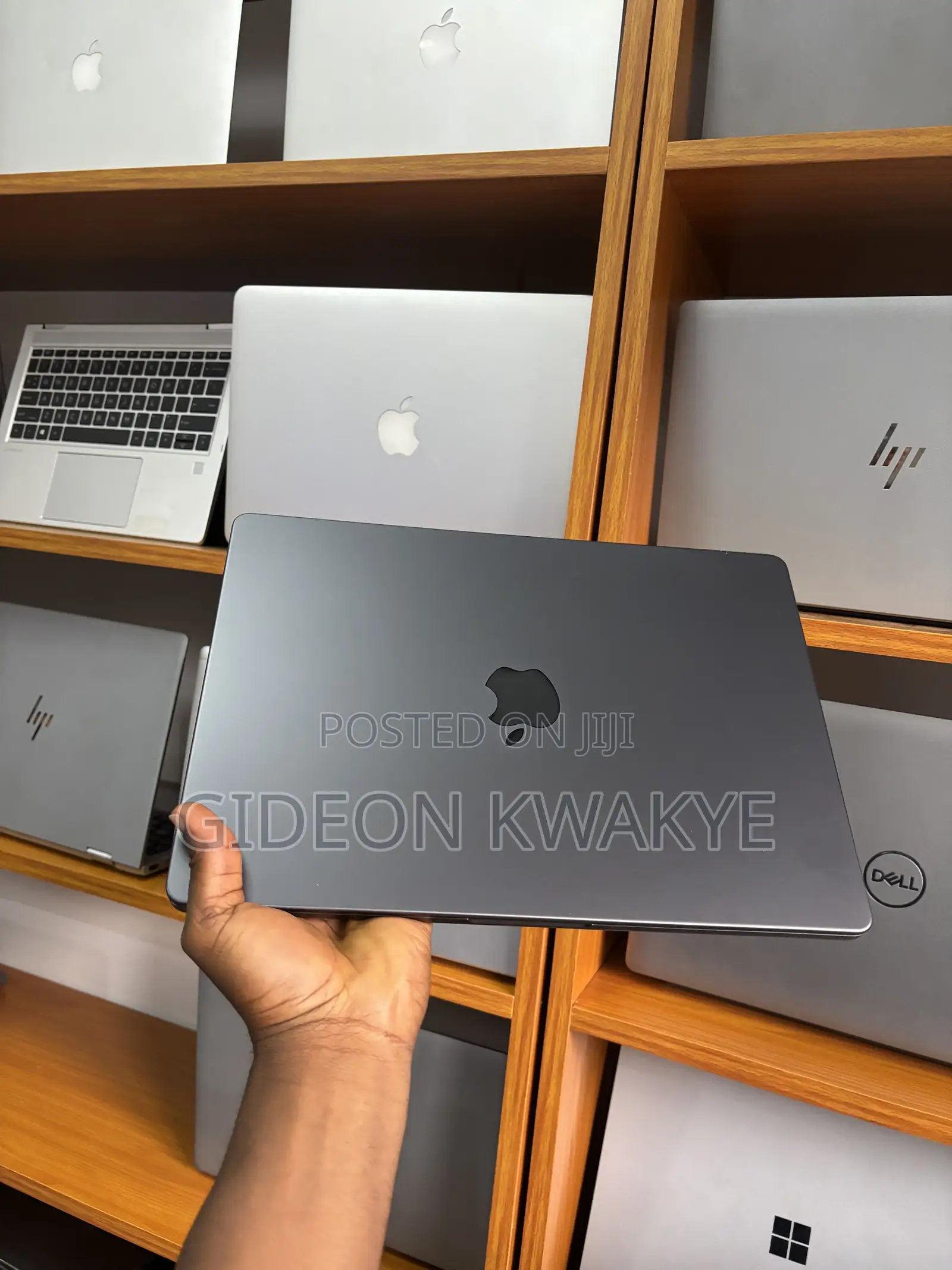 Laptop Apple MacBook Pro 2023 M3 18GB Apple M3 Pro SSD 512GB