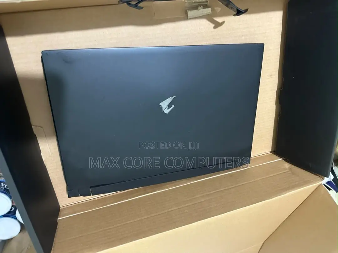 Laptop Gigabyte Aorus 32GB Intel SSD 1T