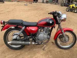 Suzuki V-Strom 2022 Red