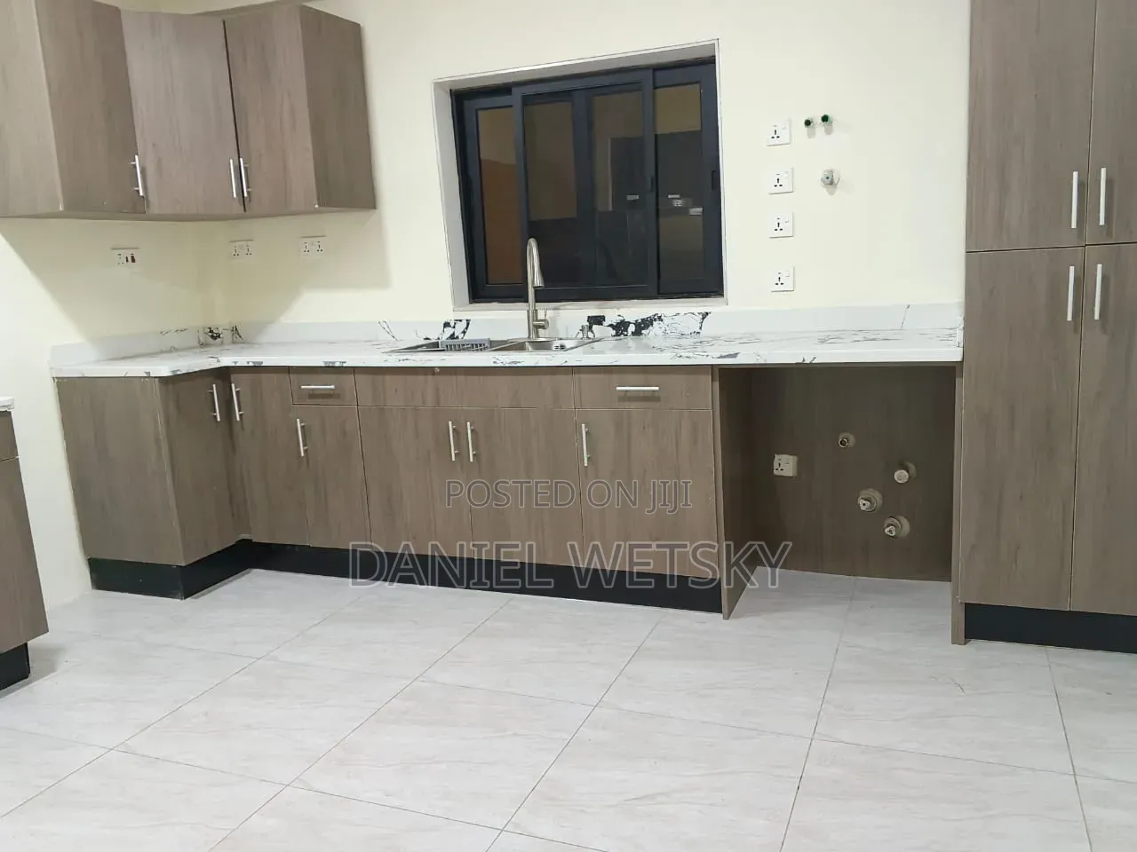 3bdrm Apartment in Lapaz, Hong Kong for rent
