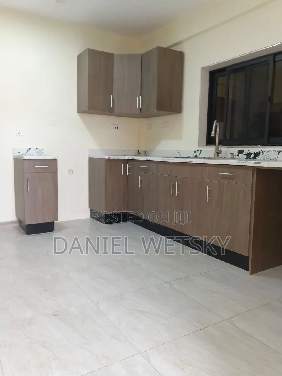 3bdrm Apartment in Lapaz, Hong Kong for rent