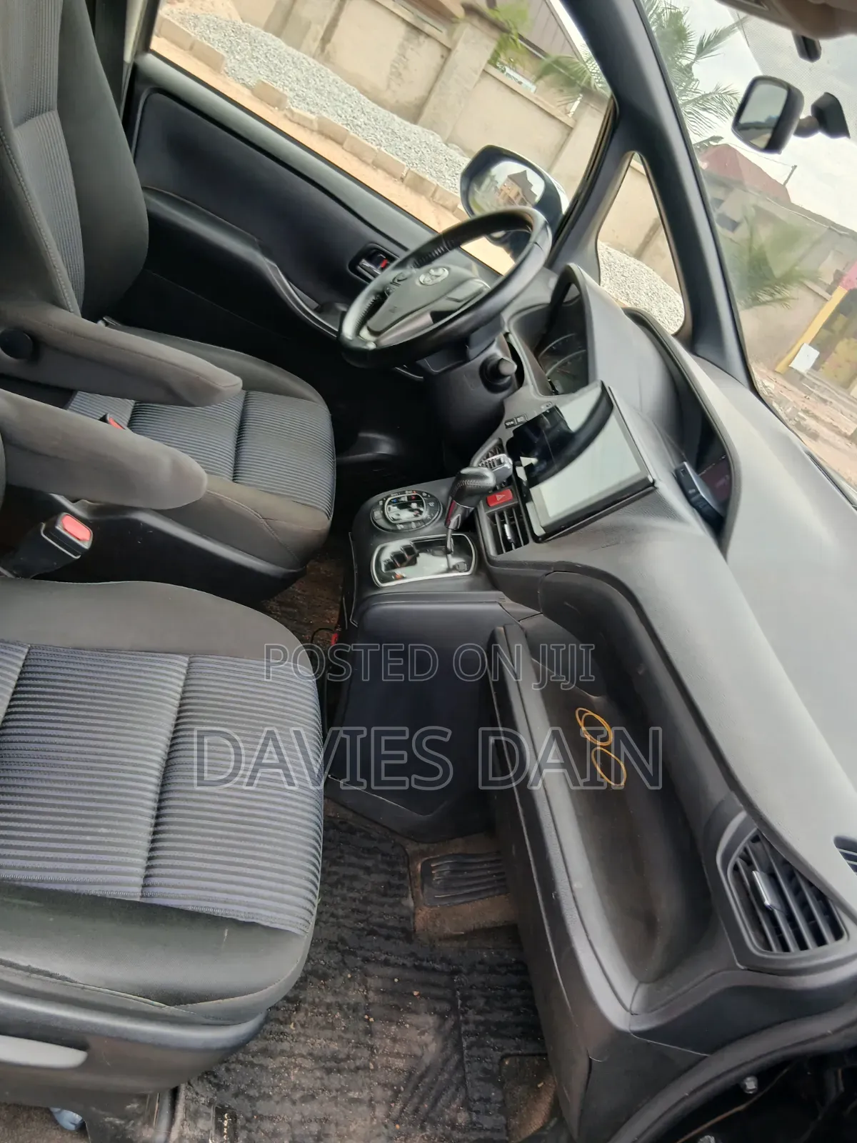 Toyota Voxy 2016 Black