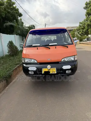 Hyundai H-100 2004 Orange