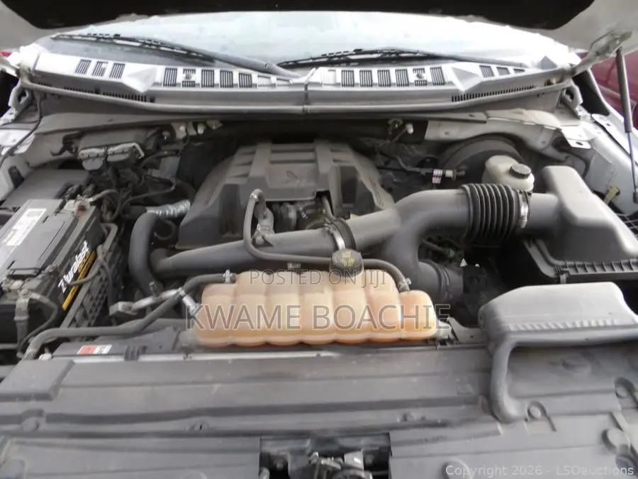 Front Cut and Engine 2016 Ford F150 2.7 L