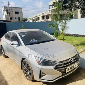 Hyundai Elantra Limited 2019 Silver