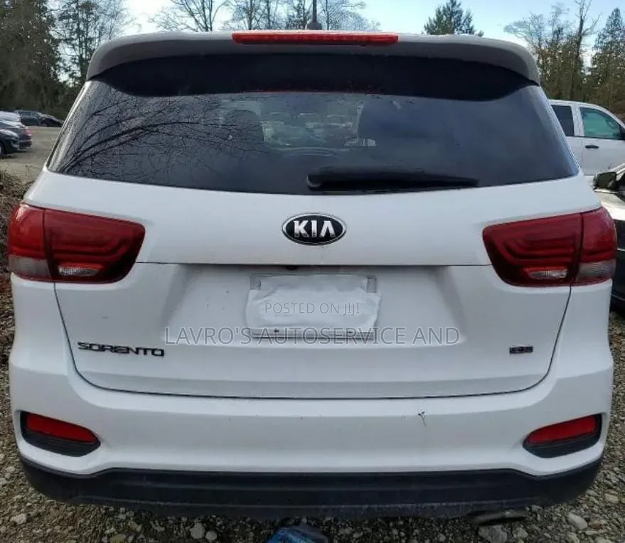 Kia Sorento 2.4L LX FWD 2019 White