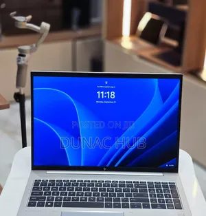 Laptop HP EliteBook 860 G10 16GB Intel Core i5 SSD 512GB