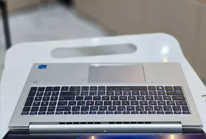 Laptop HP EliteBook 860 G10 16GB Intel Core i5 SSD 512GB