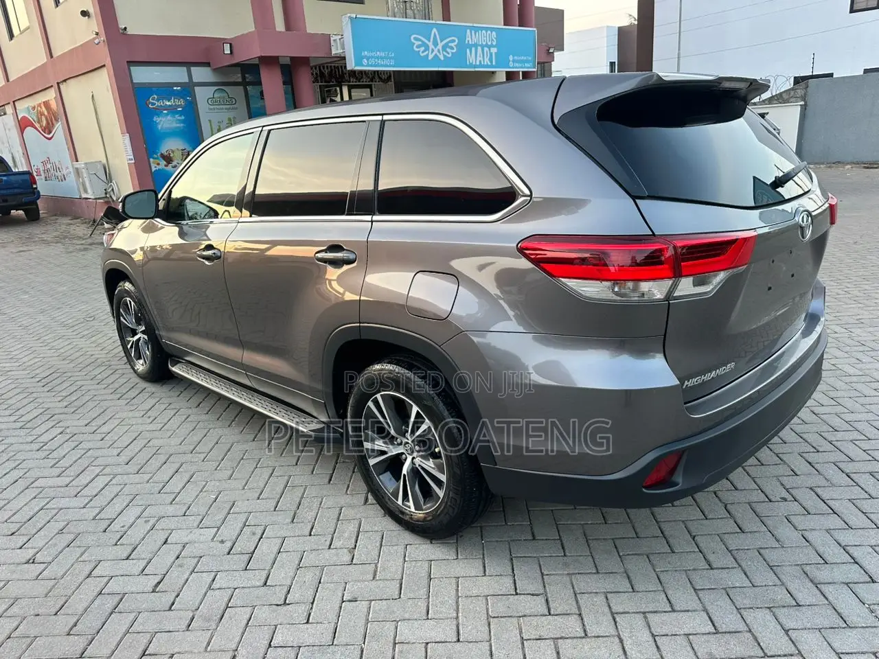 Toyota Highlander LE Plus 2019 Gray