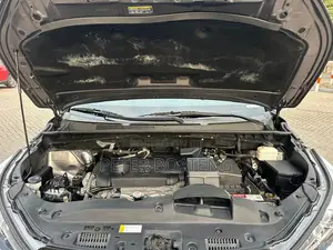 Toyota Highlander LE Plus 2019 Gray