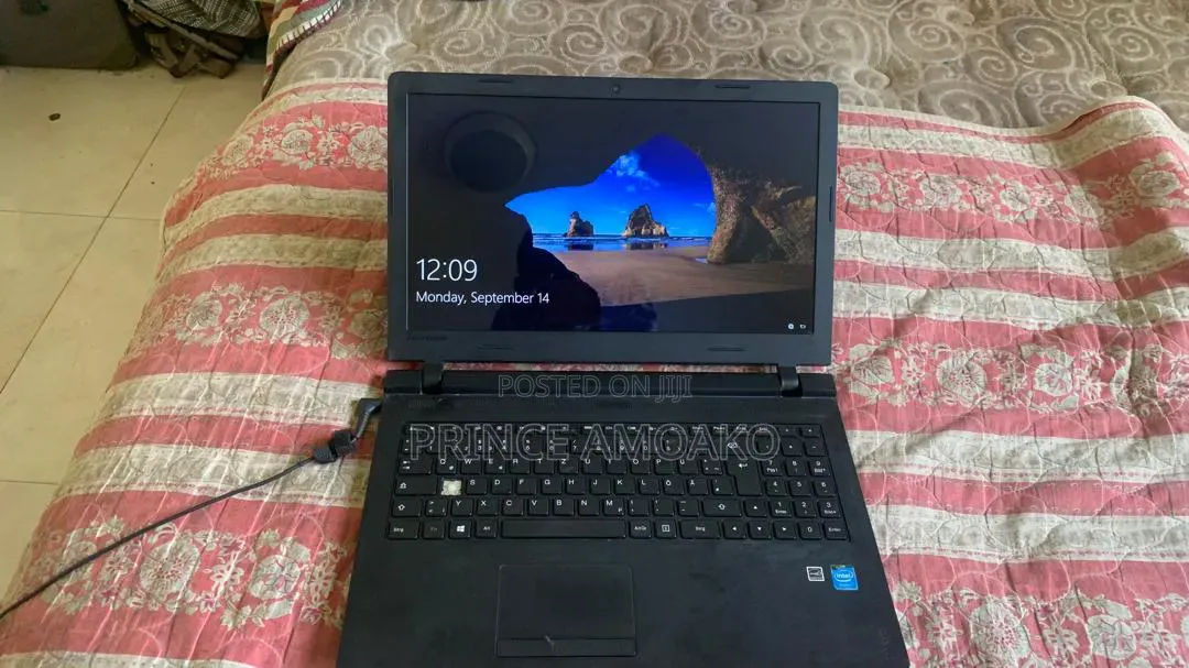 Laptop Lenovo A10 128GB Intel Core Ultra 7 HDD+SSD 640GB