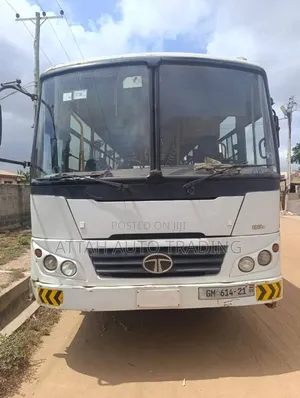 Tata Starbus Ultra Skool 2021 White