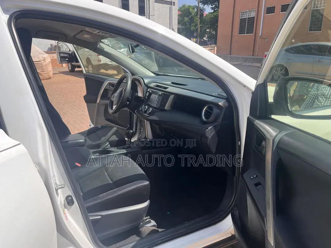 Toyota RAV4 2017 White