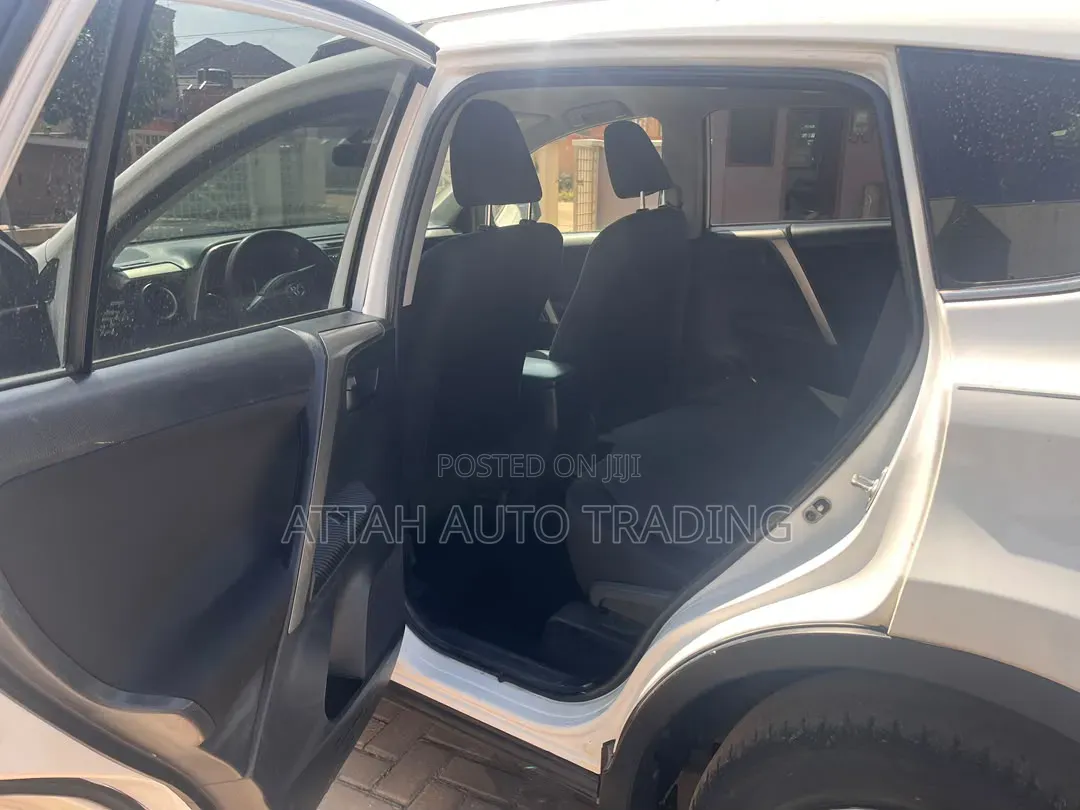 Toyota RAV4 2017 White
