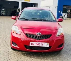 Toyota Yaris 2012 Red