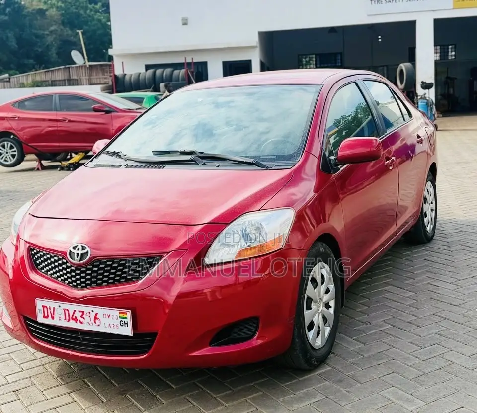 Toyota Yaris 2012 Red