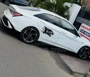 Hyundai Elantra 2021 White