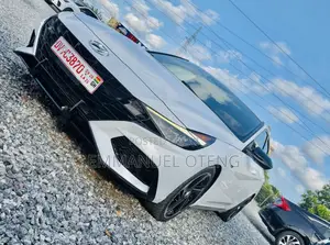 Hyundai Elantra 2021 White