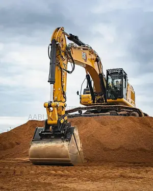 Excavator for Rent at Darkuman