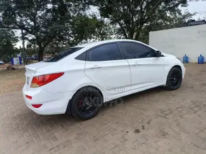 Hyundai Accent 2012 White