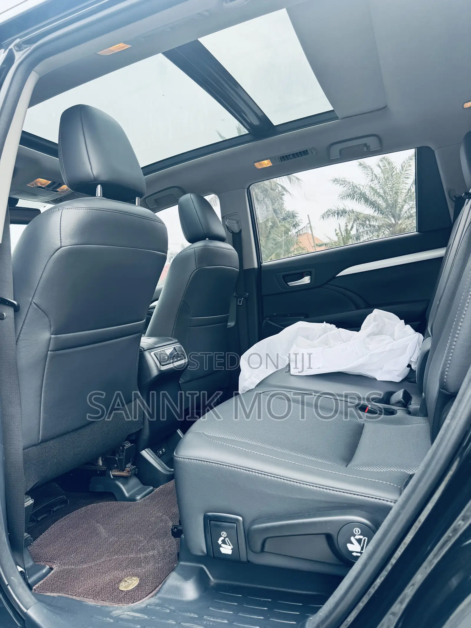 Toyota Highlander Limited Platinum 2019 Black