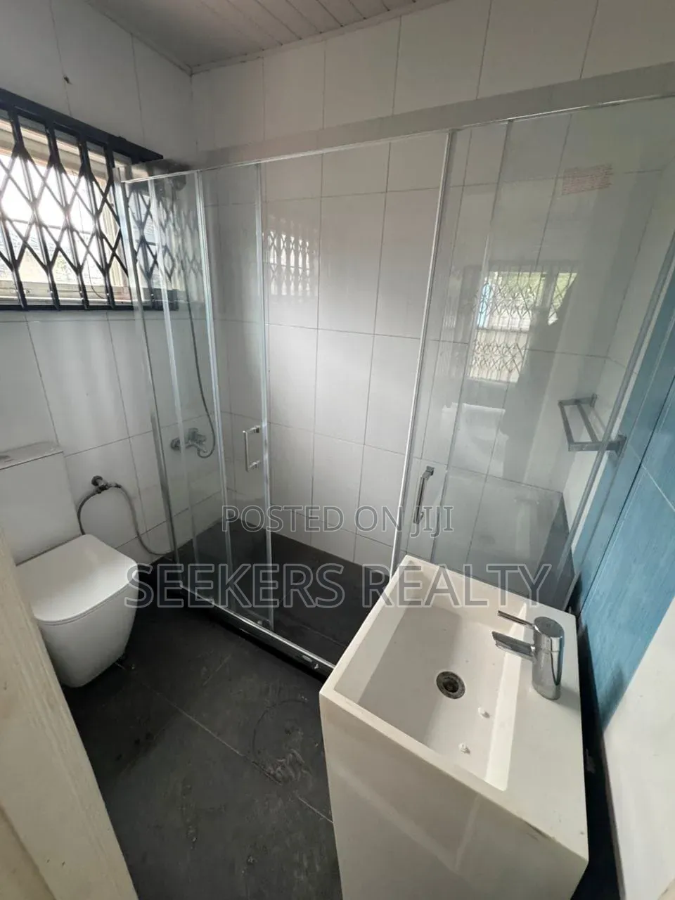 Furnished 2bdrm House in Seekers Realty, A&C Mall Area for rent