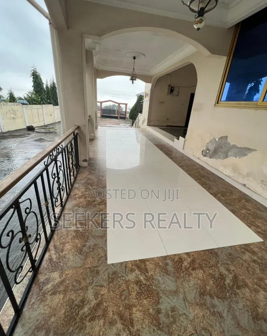 7bdrm House in Seekers Realty, MacCharty Hills for sale