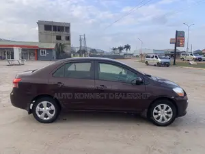 Toyota Yaris 2007 Brown