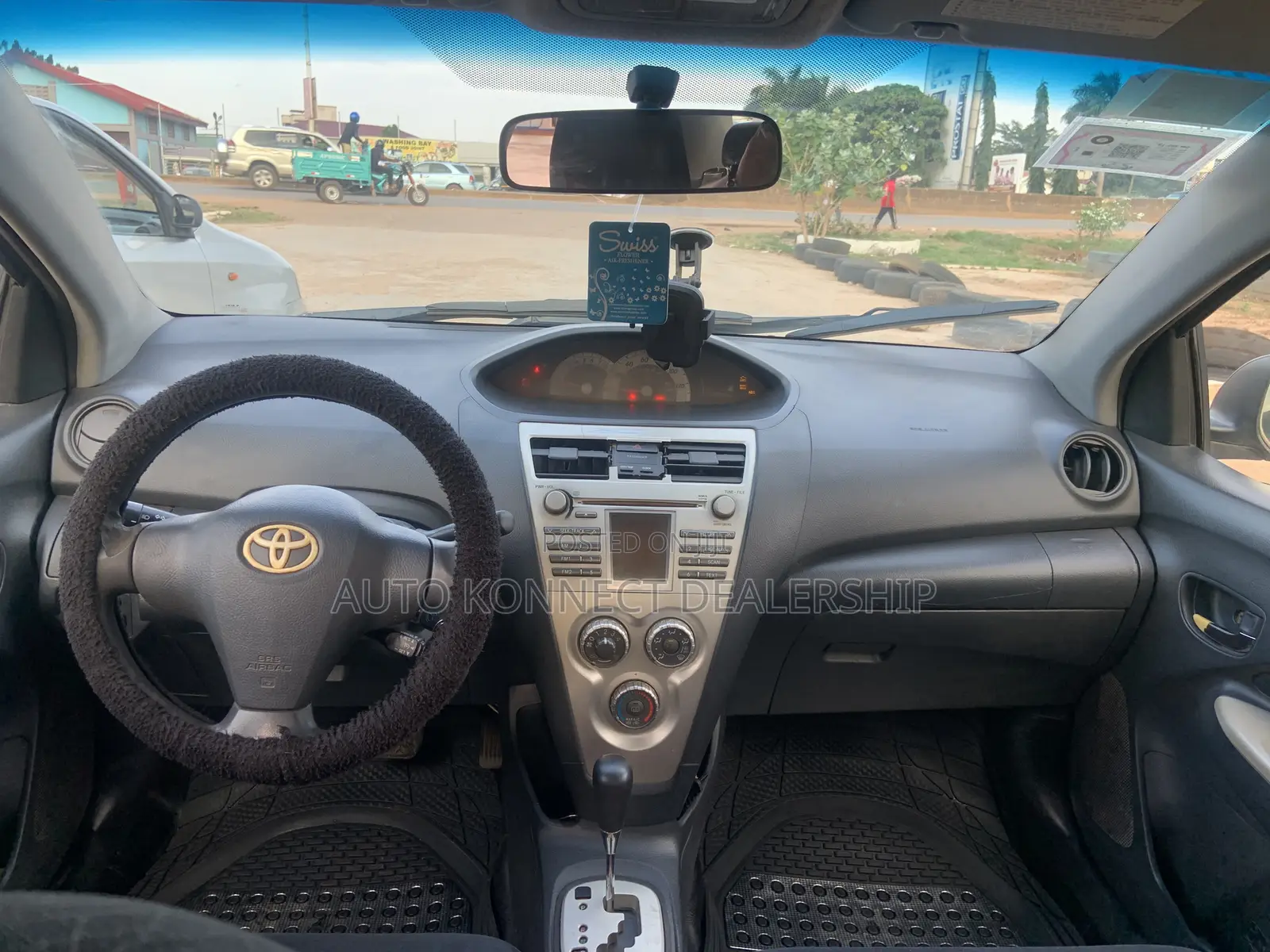 Toyota Yaris 2007 Brown