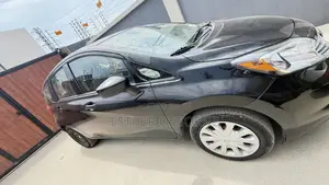 Nissan Versa 2016 Black